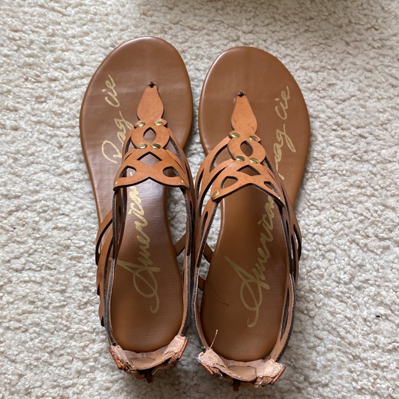 American Rag Sandals - Picture 2 of 4